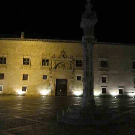El Refugio De Don Miguel Hotel Penaranda de Duero Kültér fotó